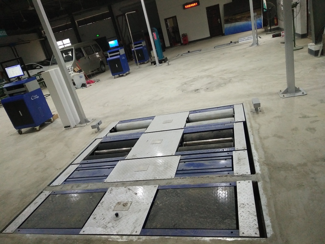 5-in-1-rollenremtoetser met maximale asbelasting van 4000 kg, dubbelzijsplaten en industriële bedieningscomputer voor voertuigtestlijn