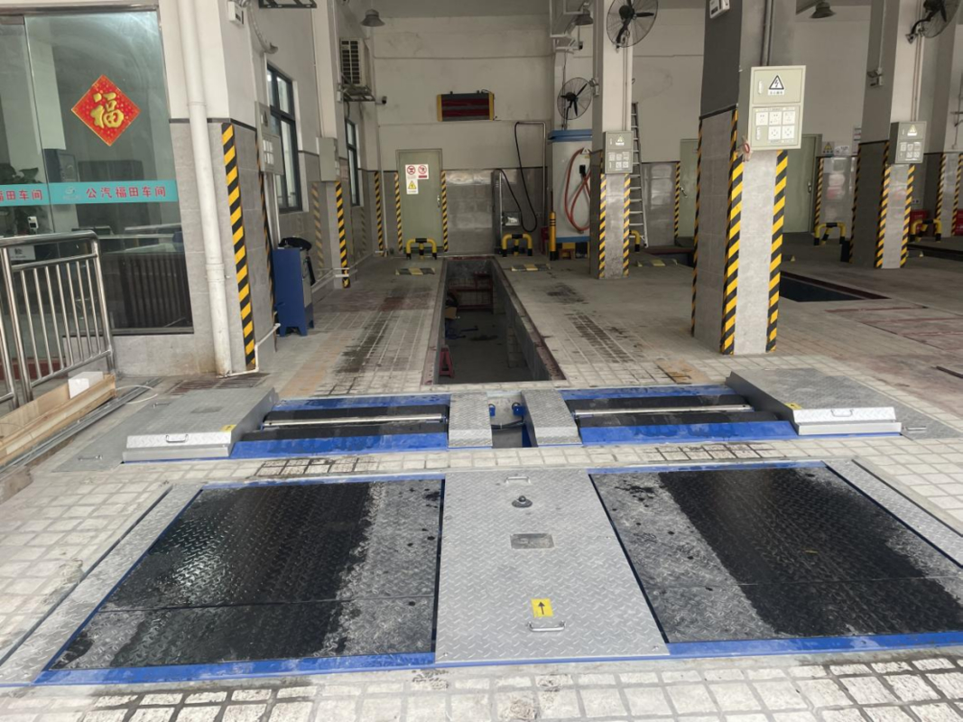 Vervoertuiginspectie-apparatuur CTFZ-15JZ Roller Brake Tester tegengestelde krachten Type Automobile Brake Tester Met Lift