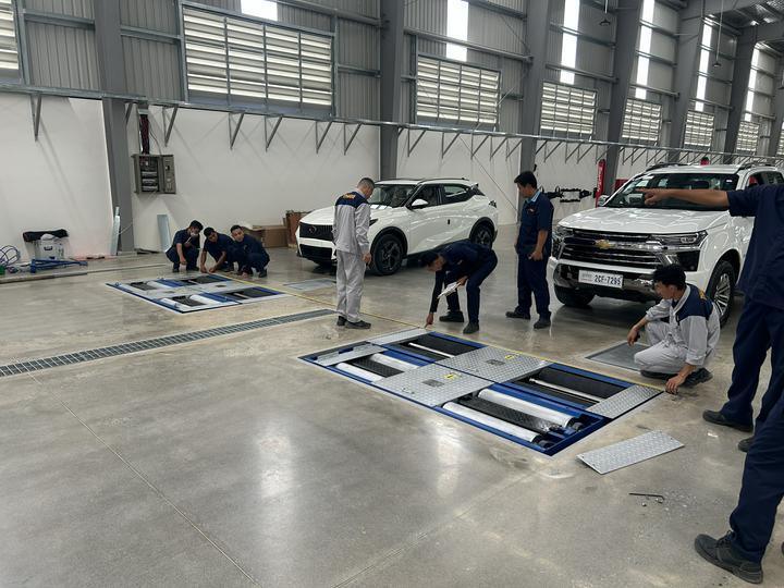 Cartesy merk CTGT-3-3C Roller Trinity voertuigtestlijn Rollenremtester met asbelasting Enkele plaat zijsliptester voor lichte voertuigen