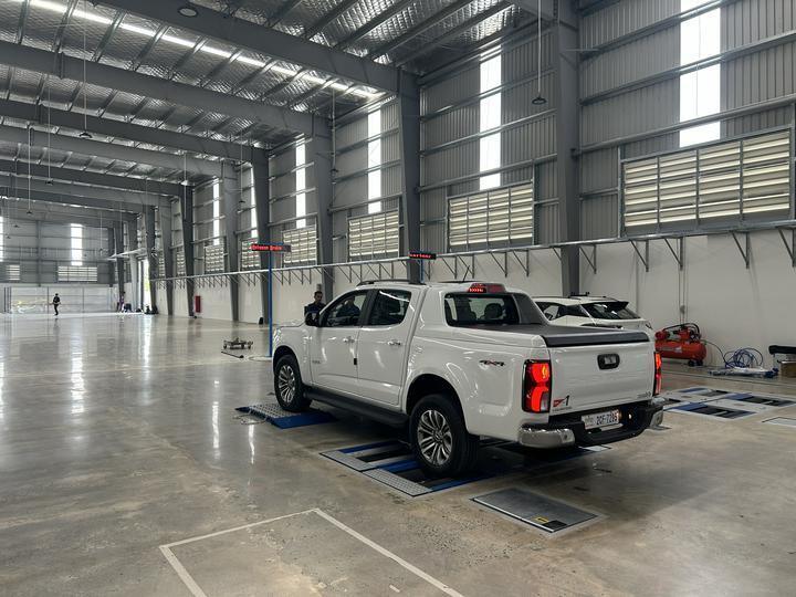 Cartesy merk CTGT-3-3C Roller Trinity voertuigtestlijn Rollenremtester met asbelasting Enkele plaat zijsliptester voor lichte voertuigen