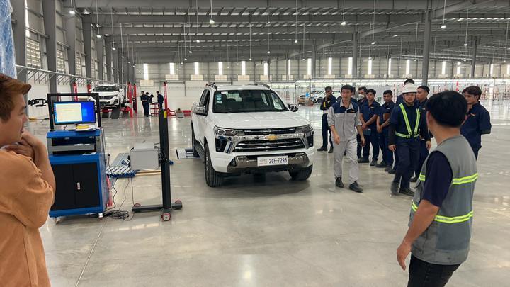 Cartesy merk CTGT-3-3C Roller Trinity voertuigtestlijn Rollenremtester met asbelasting Enkele plaat zijsliptester voor lichte voertuigen