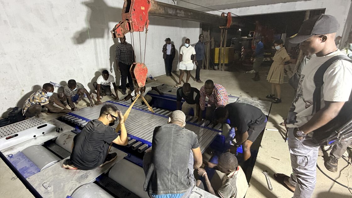 Cartesykj 4WD Horse Power Machine Automotive Power Performance And Chassis  Dynamometer Machine 2000hp 2 eddy currents adjustable wheelbase in Uganda